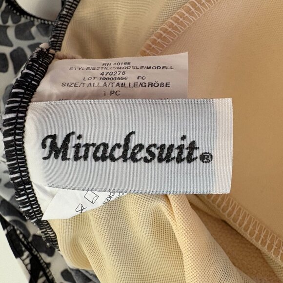 NEW Miraclesuit Escape Black and White Animal Print One Piece Swimsuit w/ Bra 16 - Picture 10 of 10